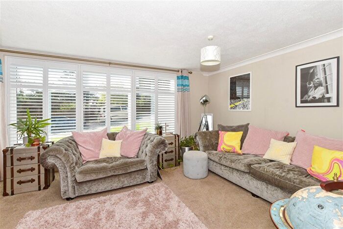 5 Bedroom Detached House For Sale In Estcots Drive, East Grinstead, West Sussex, RH19