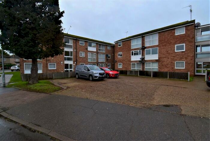 2 Bedroom Apartment To Rent In Coronation Avenue, Essex, RM18