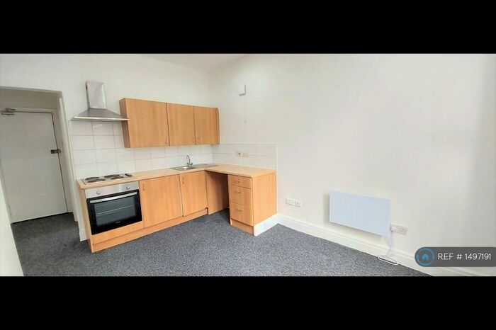 Studio To Rent In Douglas Street, Salford, M7