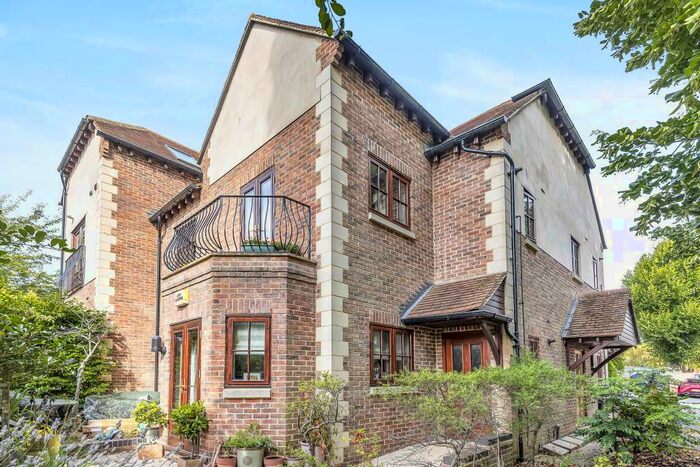 1 Bedroom Apartment To Rent In Delawarr Gardens, Botley, OX2