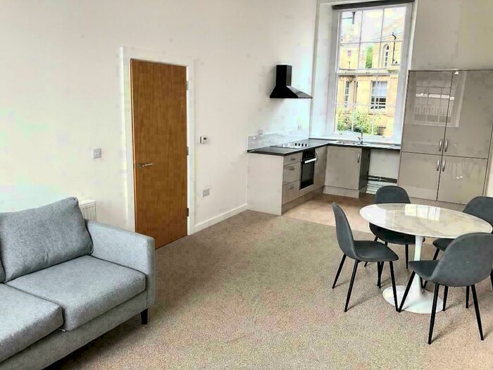 3 Bedroom Apartment To Rent In Albert Terrace Road, Sheffield, S6