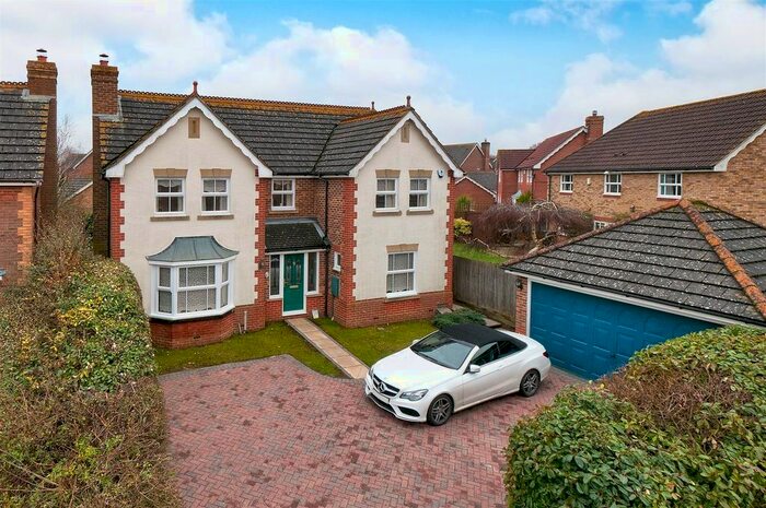 4 Bedroom Detached House To Rent In Anson Avenue, Kings Hill, ME19