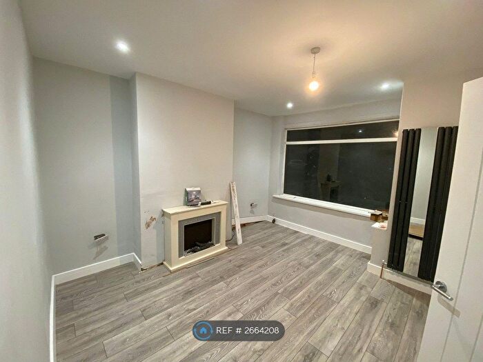 3 Bedroom Semi Detached House To Rent In Mandale Road, Middlesbrough, TS5