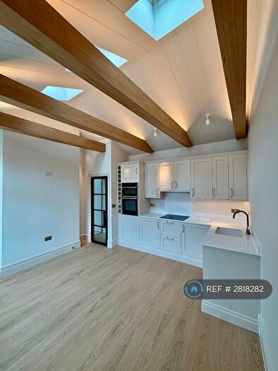 2 Bedroom Flat To Rent In North St, Bristol, BS3