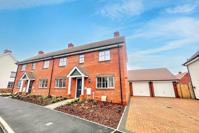 3 Bedroom Semi-Detached House To Rent In Fordingbridge, SP6