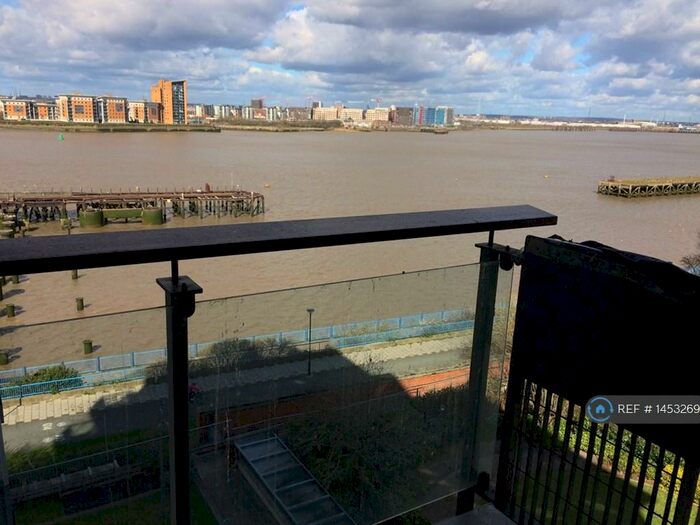 2 Bedroom Flat To Rent In Erebus Drive, London, SE28