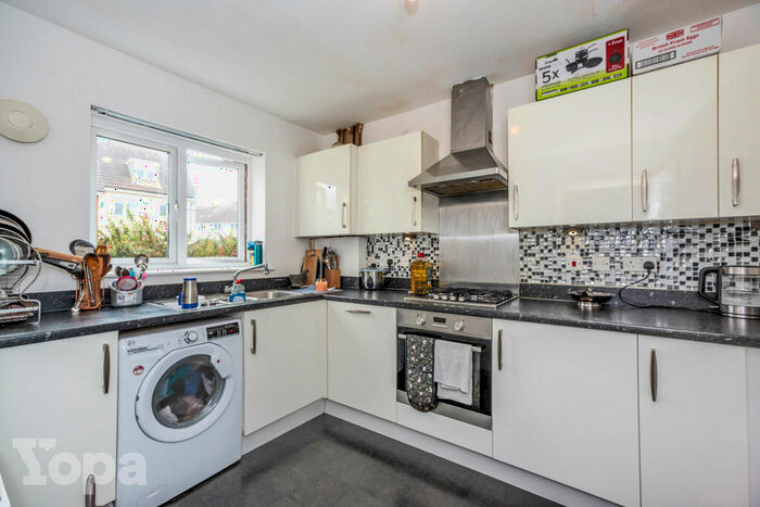 3 Bedroom End Of Terrace House For Sale In Lockwood Place, Dartford, DA1