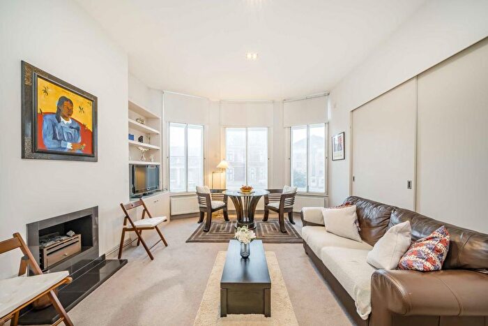Studio To Rent In Pembridge Villas, Notting Hill, W2