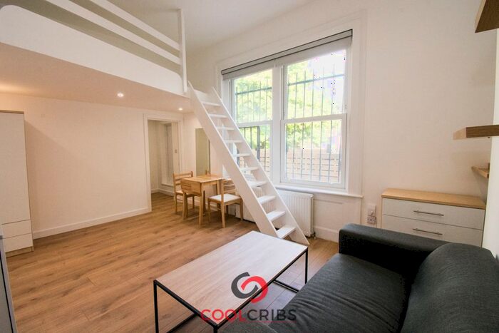 Studio To Rent In Camden Road, London, N7