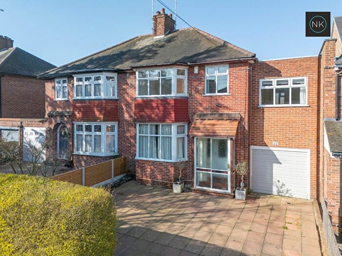 4 Bedroom Terraced House To Rent In Forest Approach, Woodford Green, Greater London, IG8
