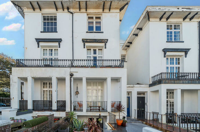 2 Bedroom Flat To Rent In Norfolk Square, Brighton, East Sussex, BN1