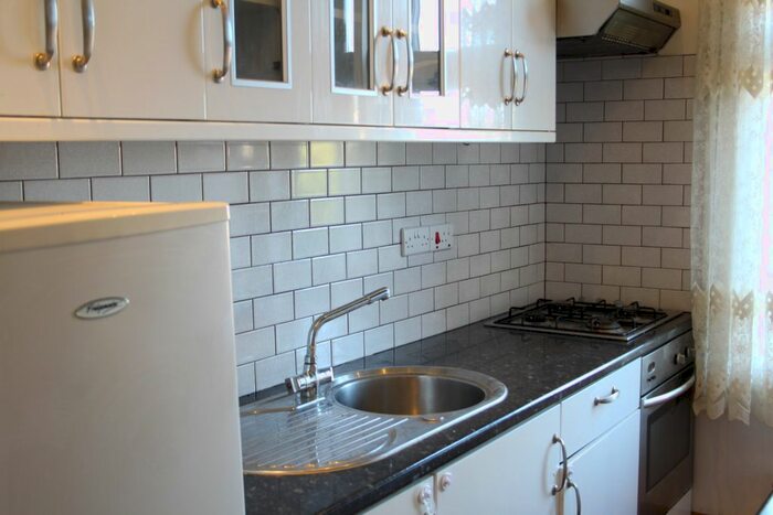 2 Bedroom Flat To Rent In Stornoway Road, Southend-On-Sea SS2