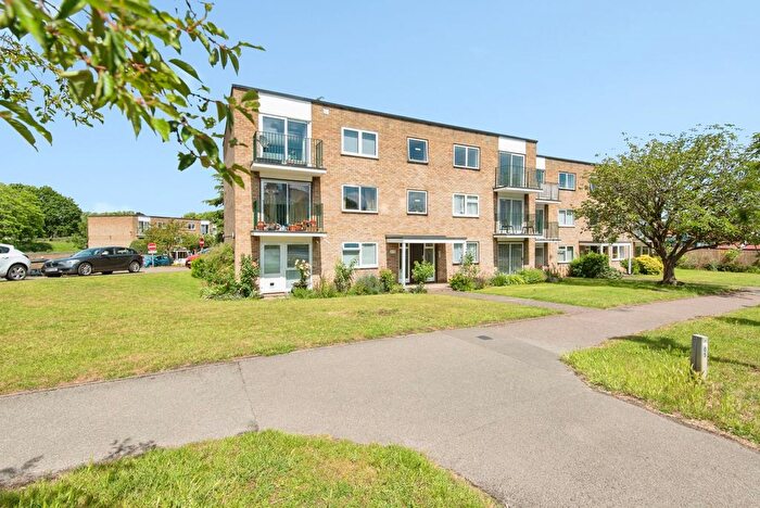 2 Bedroom Detached House For Sale In Stevenage Road, Hitchin, Hertfordshire, SG4