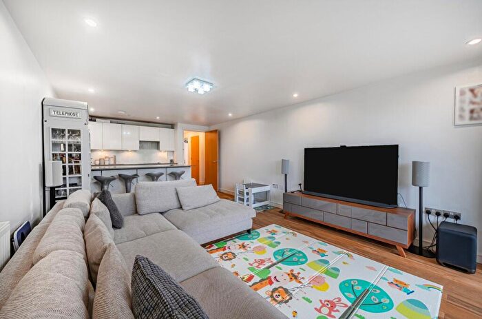 2 Bedroom Apartment To Rent In Seren Park Gardens, Blackheath, Greenwich, London, SE3