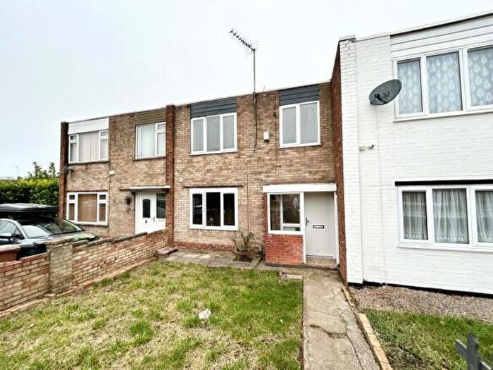 4 Bedroom Terraced House To Rent In Swinburne Road, Wellingborough, NN8