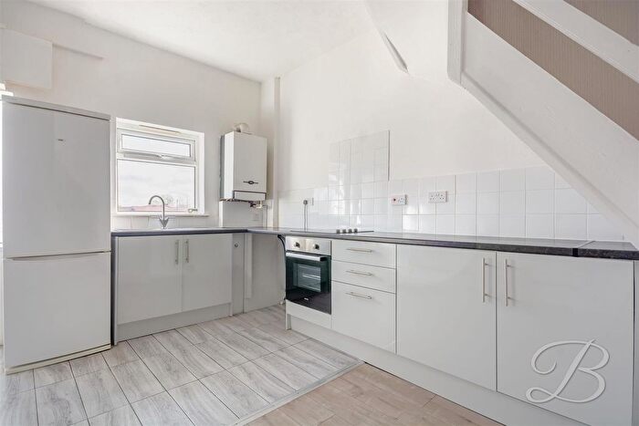 2 Bedroom Flat To Rent In Market Street, Shirebrook, Mansfield, NG20