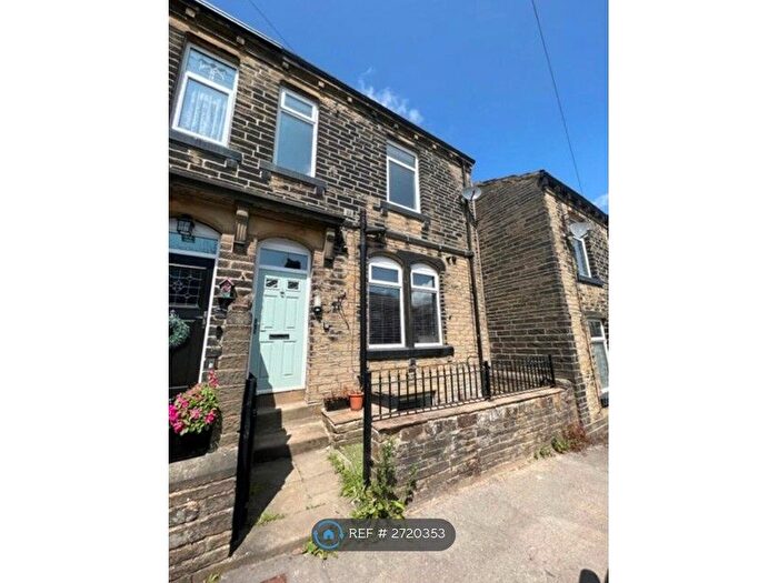 5 Bedroom Semi Detached House To Rent In Church Street, Keighley, BD22