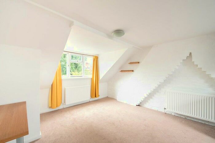 2 Bedroom Apartment To Rent In Lambolle Place, NW3