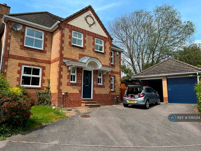 5 Bedroom Detached House To Rent In Collingworth Rise, Southampton, SO31