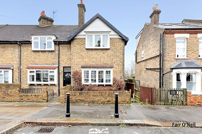3 Bedroom End Terrace House For Sale In Alfred Road, Buckhurst Hill, IG9