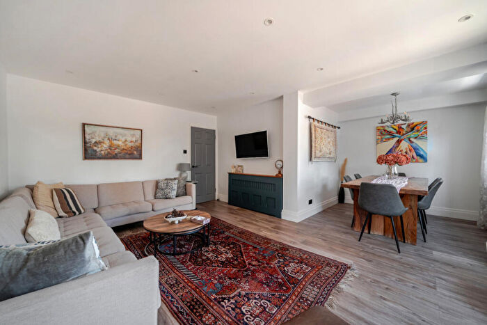 4 Bedroom Semi Detached House For Sale In Bloomfield Road, Bromley, BR2