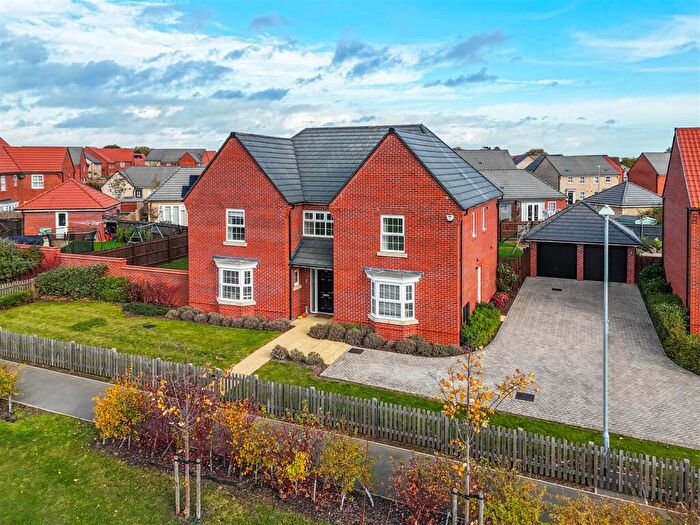 5 Bedroom Detached House For Sale In Regatta Road, Burnham-On-Crouch, CM0