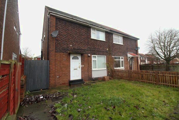 2 Bedroom Semi-Detached House To Rent In Woodside, Castleford, WF10