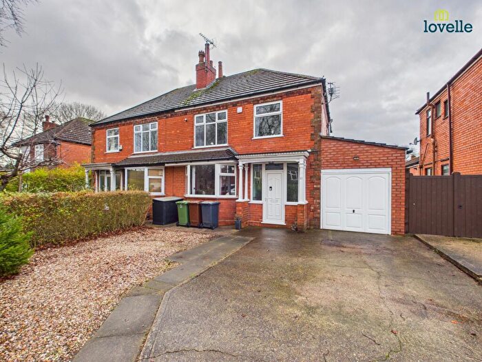 3 Bedroom Semi Detached House For Sale In Ruskin Avenue, Lincoln, LN2