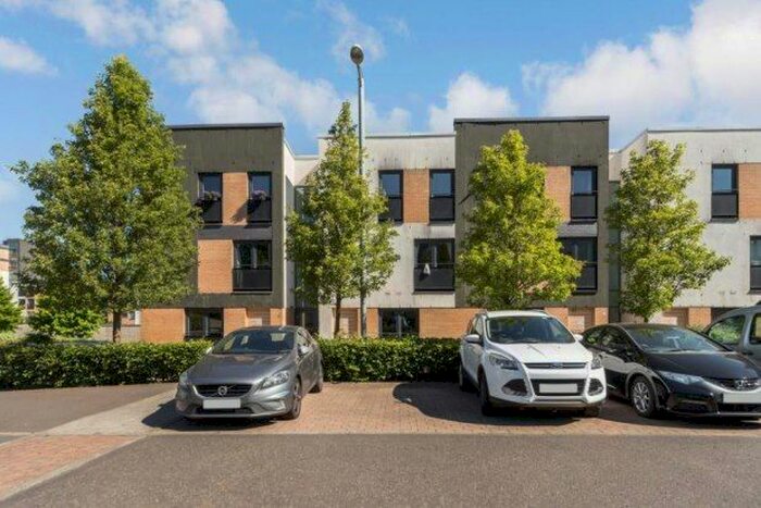 2 Bedroom Flat To Rent In Firpark Close, Glasgow, G31