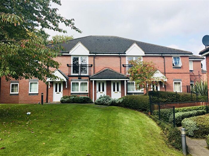 2 Bedroom Flat To Rent In , Quinton Road West, Birmingham, B32