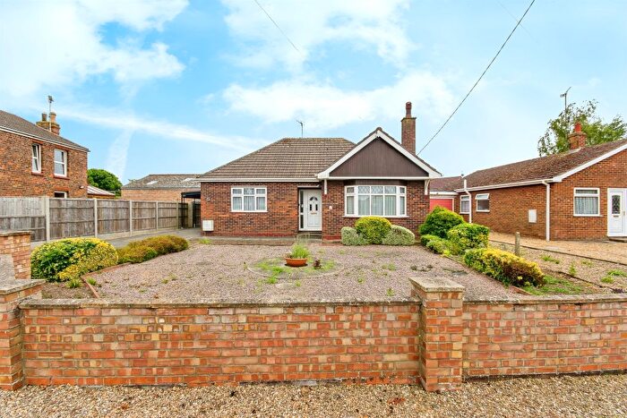 2 Bedroom Detached Bungalow For Sale In Station Road, Long Sutton, Spalding, PE12