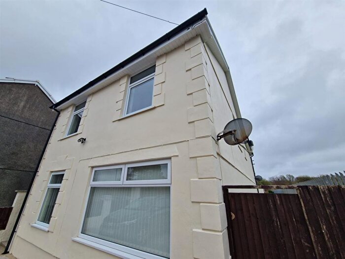 4 Bedroom Detached House To Rent In Mynydd Newydd Road, Swansea, SA5