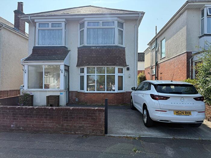 2 Bedroom Flat For Sale In The Avenue, Bournemouth, Bournemouth Christchurch Poole, BH9