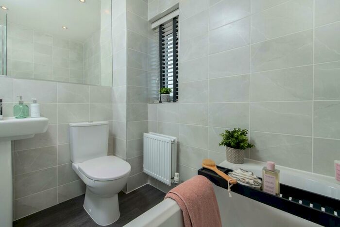 3 Bedroom End Of Terrace House For Sale In Benfield Road, Newcastle Upon Tyne, NE6
