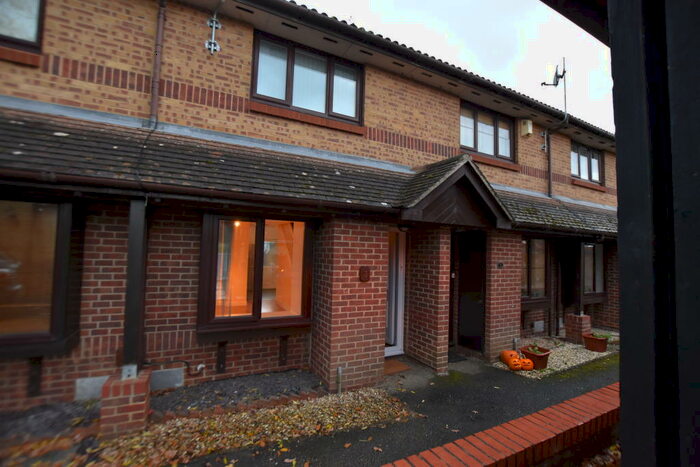 2 Bedroom Terraced House To Rent In Chepstow Drive, Bletchley, MK3