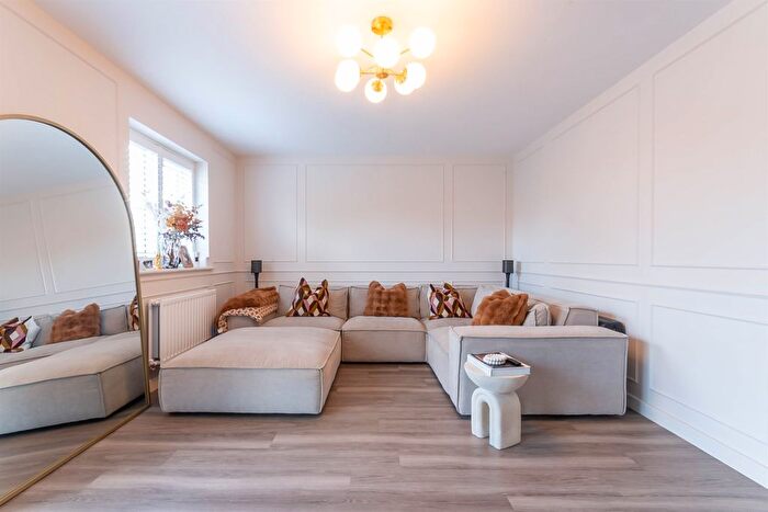 3 Bedroom Semi-detached House For Sale In Carter Avenue, Maldon, CM9