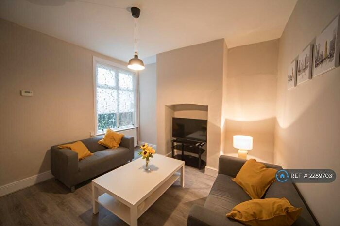 4 Bedroom Terraced House To Rent In Deramore Street, Manchester, M14