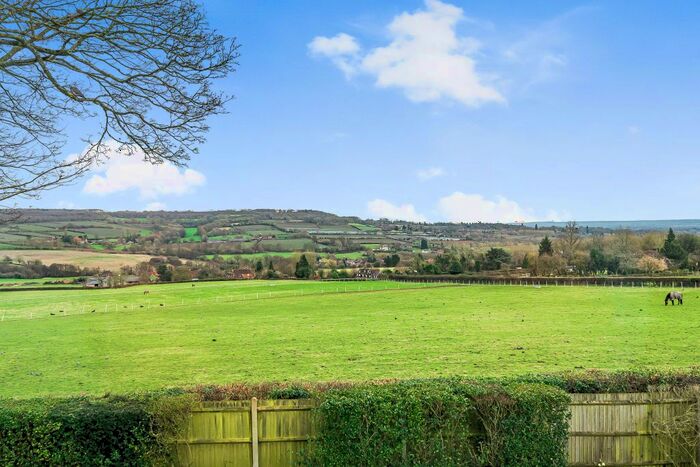 4 Bedroom Detached House For Sale In Yopps Green, Plaxtol, Sevenoaks, TN15