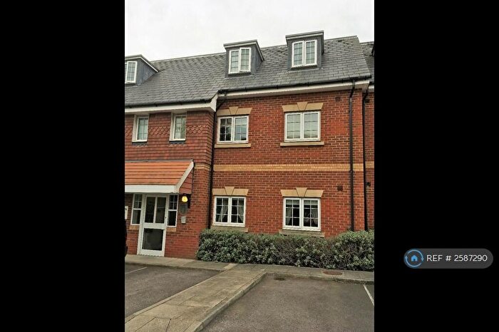 2 Bedroom Flat To Rent In Stagshaw Close, Maidstone, ME15