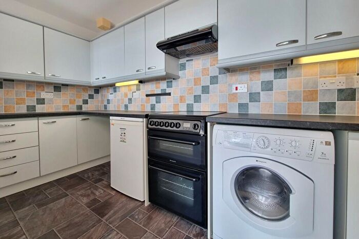 2 Bedroom Apartment For Sale In Southsea, Hampshire, PO4