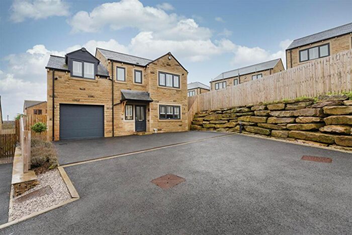 4 Bedroom Detached House To Rent In Spring View, Meltham, Holmfirth, HD9