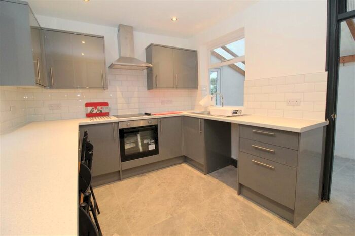 5 Bedroom House To Rent In St. Fagans Street, Cardiff, CF11