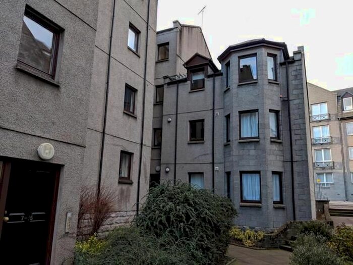 2 Bedroom Flat To Rent In Cherrybank Gardens, City Centre, Aberdeen, AB11