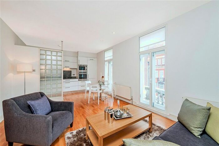 2 Bedroom Flat To Rent In Marylebone High Street, Marylebone, London, W1U