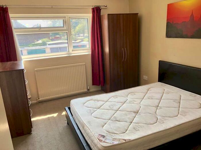 1 Bedroom House To Rent In Pankhurst Crescent, Stevenage, SG2