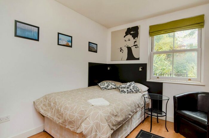 Studio To Rent In Finchley Road, London, NW3