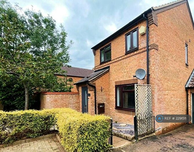 3 Bedroom Detached House To Rent In Rillington Gardens, Milton Keynes, MK4
