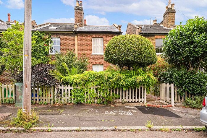 3 Bedroom Semi-Detached House To Rent In Archbishops Place, London, SW2