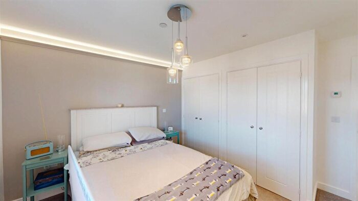 4 Bedroom Detached House For Sale In Cae Ffynnon, Cowbridge, CF71