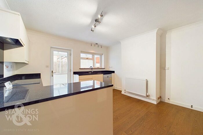 2 Bedroom Detached Bungalow For Sale In Marshall Close, Costessey, Norwich, NR5